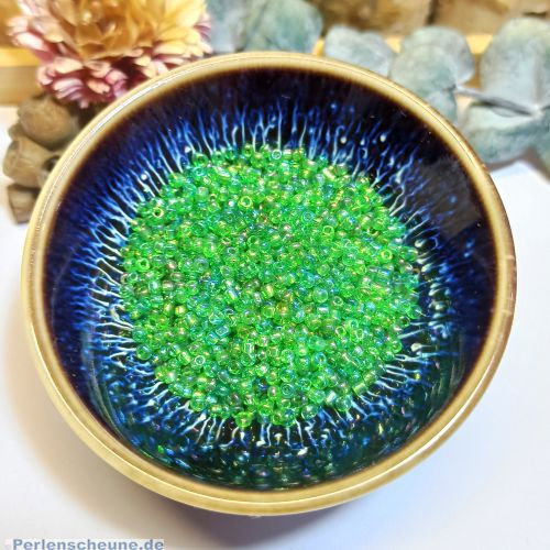 Japanische Glasperlen Rocailles 2 mm grün irisierend 20 g