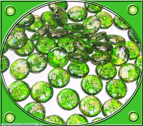 Perlenset 20 schöne fancy Acryl Perlen grün 11 mm