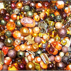 80g Perlenset mit über 100 Perlen brauntönig Materialmix 6 -30 mm