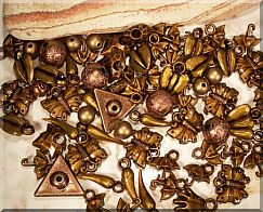 20 Perlen Spacer und Anhänger antik kupfer/bronze